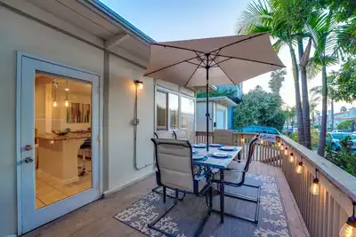 Image de WindnSea Beach Perfection - Walk to Beach, Pet Friendly & Parking!