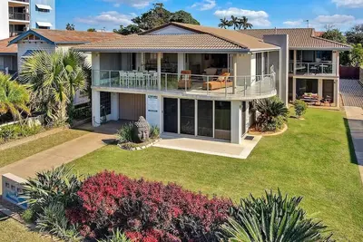 Image de One of the Best positioned premium apartments on the Bargara Foreshore