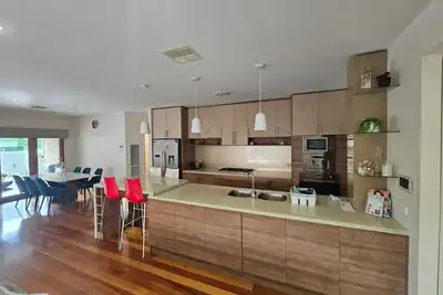 Image de Contemporary 5 Bedroom Villa With Theatre Room and Pool