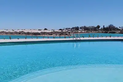 Image de Beautiful beach condo for 6