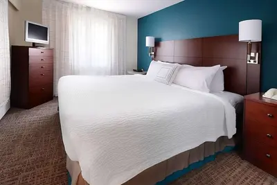 Image de 3 Two Bedroom Suites Near the Museum of Biblical Art Tx w/ Free Breakfast Buffet