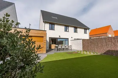 Image de Huswell - Holiday home with sunny garden for up to 10 guests