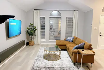 Image de Modern home, perfect for extended stay. Pets friendly