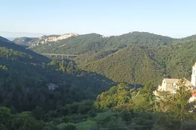 Image de Paradise for outdoor athletes. Spacious apartment with mountain and see views