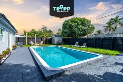 Image de Trendy Family Home -Heated Pool