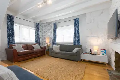 Image de Floyd’s – Sleeps 8 – Dog Friendly – Outside Space