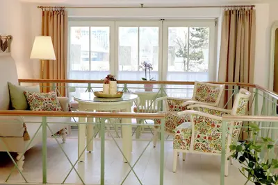 Image de Marvelosa Apartment - Beautiful & Central, next to Chain Bridge, by the river