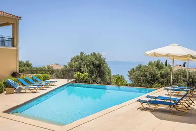 Image de Villa Mihas - Six Chambres Villa, Couchages 12