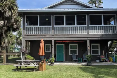 Image de Pet-Friendly, Canal Front House with Dock & Add-on Studio Apartment