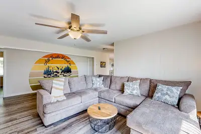 Image de Mills River Brew House | House in Mills River with mountain views