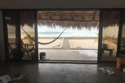 Hi5 Surf House, beach front home at Playa Popoyo