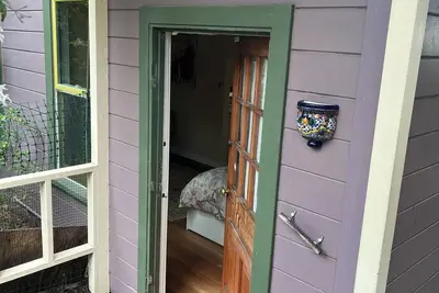 Image de Quiet Cottage on the Lane Close to Sf, Parks, Redwoods, Zoo, Bart and the Ferry!