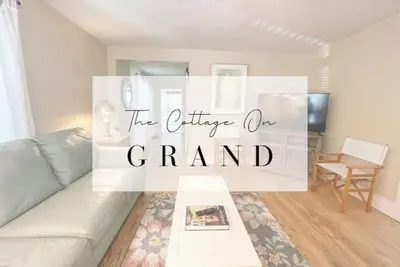 Image de Cottage on Grand