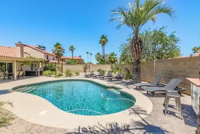 Image de Scottsdalestays 6br-3ba-Pool-Spa-Volleyball-Best Golf-Dine-Event Area. .