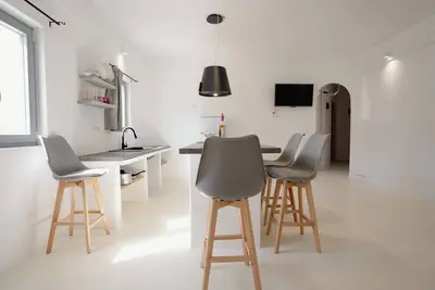 Image de Saint Barbara Luxury Home