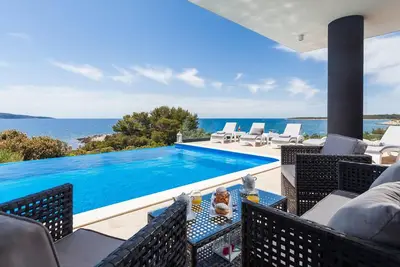 Image de Maison luxueuse Ă Gradina