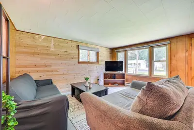 Image de Prudenville Family Home w/ Game Room & Fire Pit!