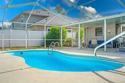 Image de Family Retreat. Next to Bush Gardens & Adventure Island Park.