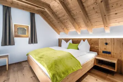 Image de Appartement \"Perfila Dolomitenblick\" avec vue sur les montagnes, jardin partagé et Wi-Fi