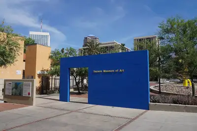 Image de 3 Comfortable Accommodation Close to University of Arizona! W/ Pool Access!