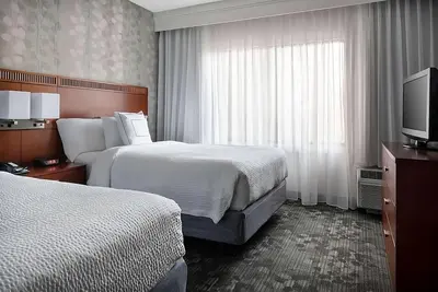 Image de Indulge in Home-Like Comfort! 2 Convenient Units, Near Bumblebee Ruins