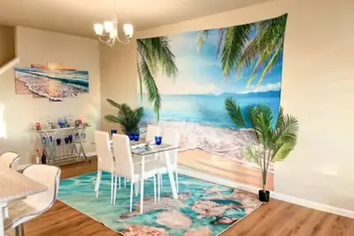 Image de Life is Better at the Beach! Townhome.