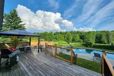 Image de Amazing Private Pool at 4br\/3wr Cottage + Close By Beaches, Parks, Marine