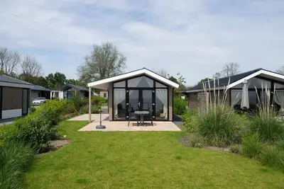 Image de Chalet modern situé directement sur le Markermeer