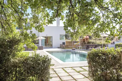 Image de Luxury Villa With Heated Pool, Kids Playground + Playroom, 2km From Beach + Town