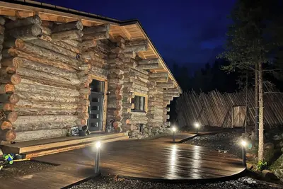 Image de Stunning traditional, but modern and luxury silver log villa in Rovaniemi