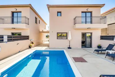 Image de Villa Elpida One by Ezoria Villas in Timi, Paphos