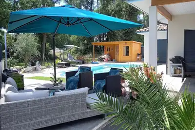 Image de Maison Ă Margaux avec piscine et vignobles