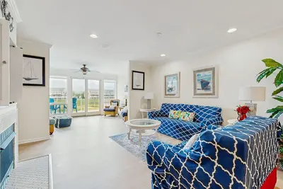 Image de Bayville Shores townhome with fabulous resort amenities and water views