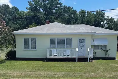 Image de Home in Wanchese minutes from great fishing and Obx beaches.