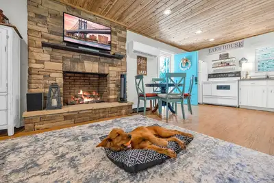 Image de Pet Friendly Lake House w/ Fully Fenced Yard and Fire Pit