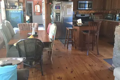 Image de Charming and Unique Beach and Town Sleeps 7