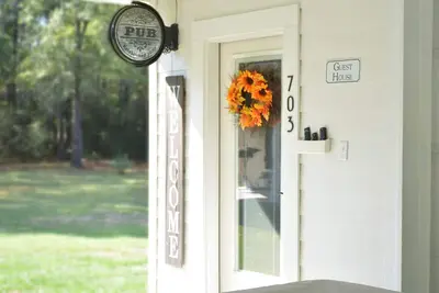 Image de Modern Guest Home in Wallisville!