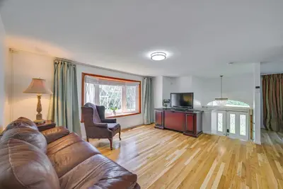 Image de Hyde Park Vacation Rental ~ 11 Mi to Boston!