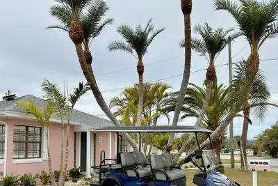 Image de The Pink Pelican - Golf Cart Included