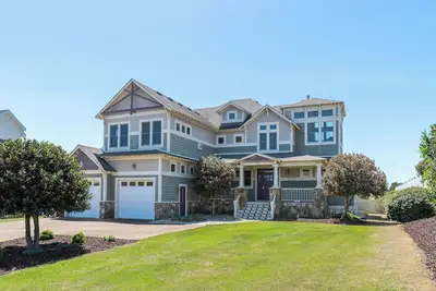 The Salty Beach: 5 Masters, Pool, Hot Tub, Golf Course View