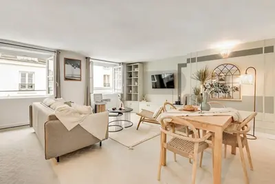 Image de Salina - Studio à Saint-Germain-des-Prés