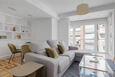 Image de Chic Lista 2br w/ Doorman, in Barrio de Salamanca, by Blueground