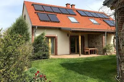 Image de Fliederhaus mit 92 m² auf 2 Ebenen für 6+2 Pers. , 3 Schlafzimmer, 3 Bäder