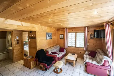 Image de Étage -1, terrasse, télévision, casier à ski, 72m², Châtel
