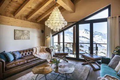 Image de Chalet, wifi, sauna, terrasse, balcon, cheminée ou poêle à bois, télévision, casier à ski, 340m²
