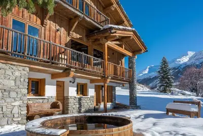 Image de Chalet, wifi, à 350m des pistes de ski, vue montagne, sauna, terrasse, balcon
