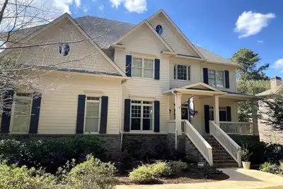 Image de Spacious House near Five Points --  Perfect for weekends in Athens!