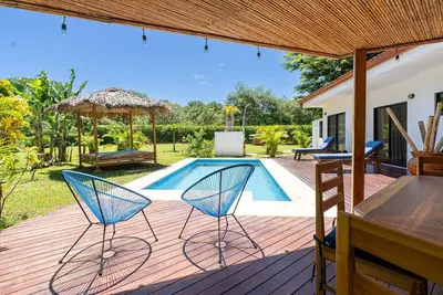 Image de Luminous, modern and spacious house with private pool