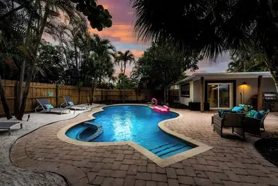 Image de Luxury Delray Beach 4/3 Heated Pool & Spa Home - 2 King Masters