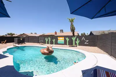 Image de 4bd pool house, bbq & games